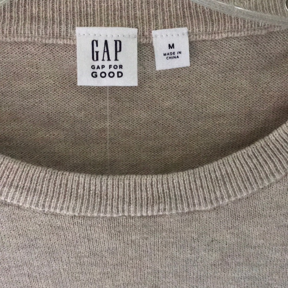 Gap Sweater - Picture 2 of 3